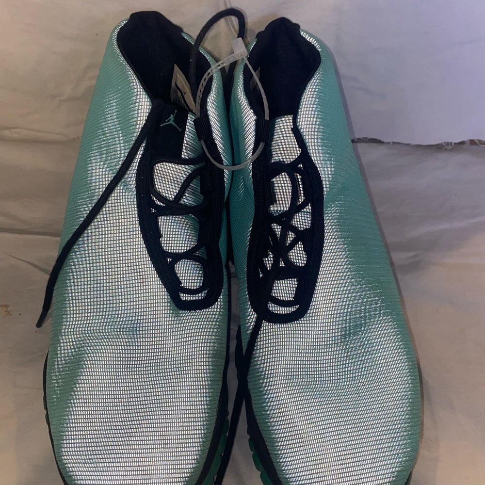 Jordan Future - image 2